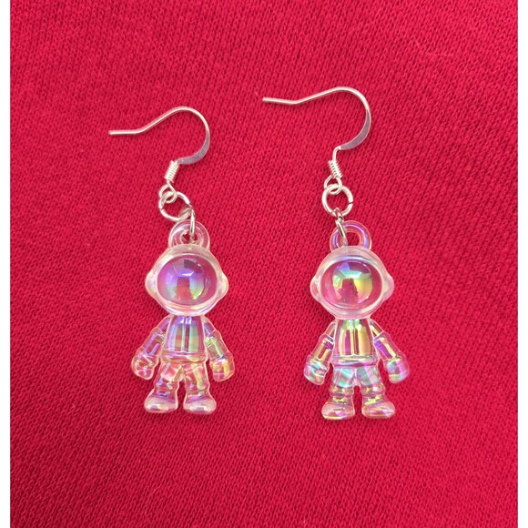 Astronaut space man irisdescent holographic dangle earrings - Picture 1 of 2
